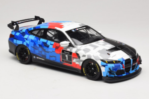 BMW M4 GT4 #1 Presentation 2024 Otto 1:18 OT1125 Derva - nuotrauka 4 iš 6