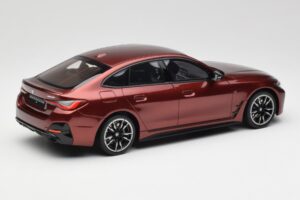BMW M440i G26 Gran Coupe Aventurine Raudonas Otto 1:18 OT1075 Derva - nuotrauka 2 iš 6