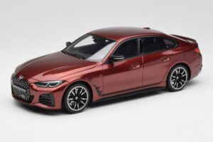 BMW M440i G26 Gran Coupe Aventurine Raudonas Otto 1:18 OT1075 Derva