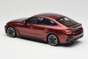 BMW M440i G26 Gran Coupe Aventurine Raudonas Otto 1:18 OT1075 Derva - nuotrauka 5 iš 6