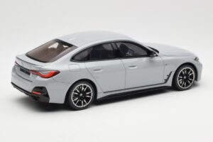 BMW M440i G26 Gran Coupe Brooklyn Pilkas Metalinis Otto 1:18 OT454 Derva - nuotrauka 2 iš 6