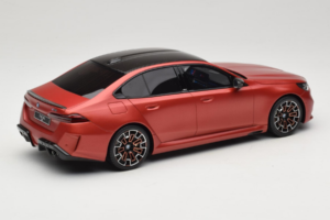 BMW M5 G90 Beach Orange GT Spirit 1:18 GT966 Derva - nuotrauka 2 iš 6