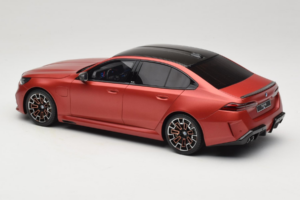 BMW M5 G90 Beach Orange GT Spirit 1:18 GT966 Derva - nuotrauka 5 iš 6