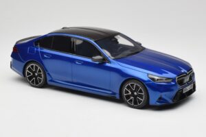 BMW M5 G90 Marina Bay Blue Metallic GT Spirit 1:18 GT507 Derva - nuotrauka 4 iš 6