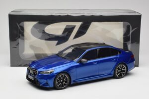 BMW M5 G90 Marina Bay Blue Metallic GT Spirit 1:18 GT507 Derva - nuotrauka 6 iš 6