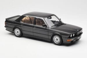 BMW M535i E28 Diamond Juodas AUTOart 1:18 75162 Metalas - nuotrauka 6 iš 8