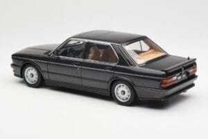 BMW M535i E28 Diamond Juodas AUTOart 1:18 75162 Metalas - nuotrauka 7 iš 8