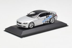 BMW M6 E63 IAA Frankfurt Sidabras Minichamps 1:43 M6001 Metalas - nuotrauka 2 iš 4