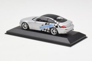 BMW M6 E63 IAA Frankfurt Sidabras Minichamps 1:43 M6001 Metalas - nuotrauka 3 iš 4