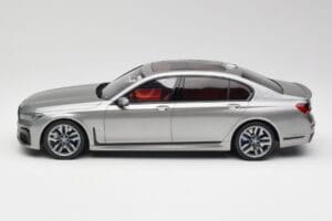 BMW M760i G12 V12 Final Edition Pilkas GT Spirit 1:18 GT478 Derva - nuotrauka 3 iš 6