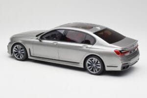 BMW M760i G12 V12 Final Edition Pilkas GT Spirit 1:18 GT478 Derva - nuotrauka 5 iš 6