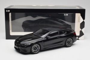 BMW M8 F92 Safyro Juodas Minichamps 1:18 110029021 Metalas - nuotrauka 8 iš 8