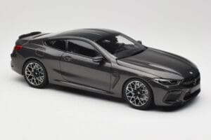 BMW M8 F92 Grey Metallic Minichamps 1:18 110029022 Metalas - nuotrauka 6 iš 8