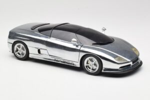 BMW Nazca M12 Chrome Silver Revell 1:18 08916 Metalas - nuotrauka 6 iš 8