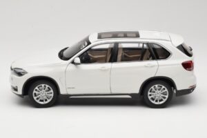 BMW X5 E70 Alpine White Paragon 1:18 PA-97073 Metalas - nuotrauka 4 iš 8