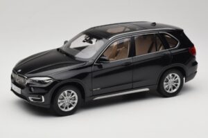 BMW X5 E70 Sapphire Black Paragon 1:18 PA-97071 Metalas