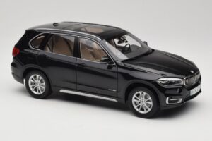 BMW X5 E70 Sapphire Black Paragon 1:18 PA-97071 Metalas - nuotrauka 6 iš 8