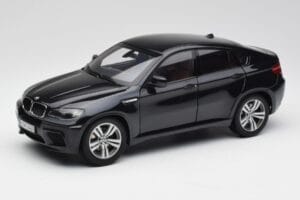 BMW X6 M F86 Juodas Kyosho 1:18 80432157613 Metalas