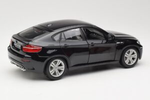 BMW X6 M E71 Juodas Bburago 1:18 18-12081 Metalas - nuotrauka 3 iš 8