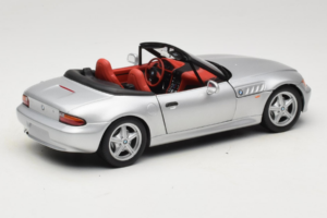 BMW Z3 Kabrioletas Sidabrinis UT Models 1:18 20402 Metalas - nuotrauka 3 iš 8