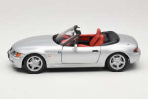 BMW Z3 Kabrioletas Sidabrinis UT Models 1:18 20402 Metalas - nuotrauka 4 iš 8
