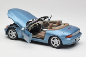 BMW Z3 E36/7 James Bond Goldeneye Mėlyna Metallic UT Models 1:18 180024336 Metalas - nuotrauka 5 iš 8