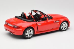 BMW Z3 E36/7 Roadsteris Raudonas Bburago 1:18 3349 Metalas - nuotrauka 3 iš 8