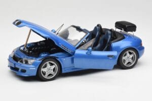 BMW Z3 M Roadster Su Bagažo Lentyna Mėlynas Metalinis UT Models 1:18 20416 Metalas - nuotrauka 2 iš 8