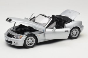 BMW Z3 Roadster 1.8 Sidabrinis Prekybos Atstovų Leidimas UT Models 1:18 80439411712 Metalas - nuotrauka 2 iš 8