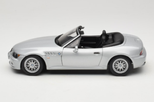BMW Z3 Roadster 1.8 Sidabrinis Prekybos Atstovų Leidimas UT Models 1:18 80439411712 Metalas - nuotrauka 4 iš 8