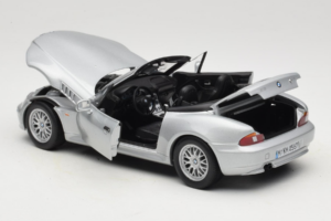 BMW Z3 Roadster 1.8 Sidabrinis Prekybos Atstovų Leidimas UT Models 1:18 80439411712 Metalas - nuotrauka 5 iš 8