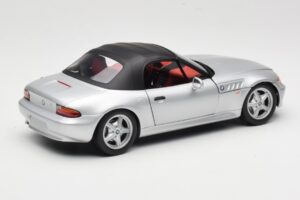 BMW Z3 Roadster 1.8 Sidabrinis UT Models 1:18 20404 Metalas - nuotrauka 3 iš 8