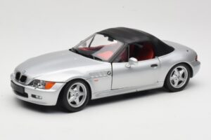 BMW Z3 Roadster 1.8 Sidabrinis UT Models 1:18 20404 Metalas
