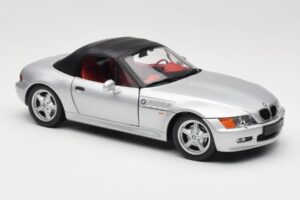 BMW Z3 Roadster 1.8 Sidabrinis UT Models 1:18 20404 Metalas - nuotrauka 6 iš 8