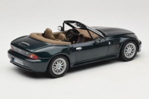 BMW Z3 Roadster 2.8 Tamsiai Žalias Prekybos Atstovų Leidimas UT Models 1:18 80439411713 Metalas - nuotrauka 3 iš 8