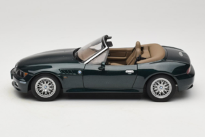 BMW Z3 Roadster 2.8 Tamsiai Žalias Prekybos Atstovų Leidimas UT Models 1:18 80439411713 Metalas - nuotrauka 4 iš 8