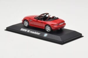 BMW Z3 Roadster 2.8 Raudonas Minichamps 1:43 BMW004 Metalas - nuotrauka 3 iš 4