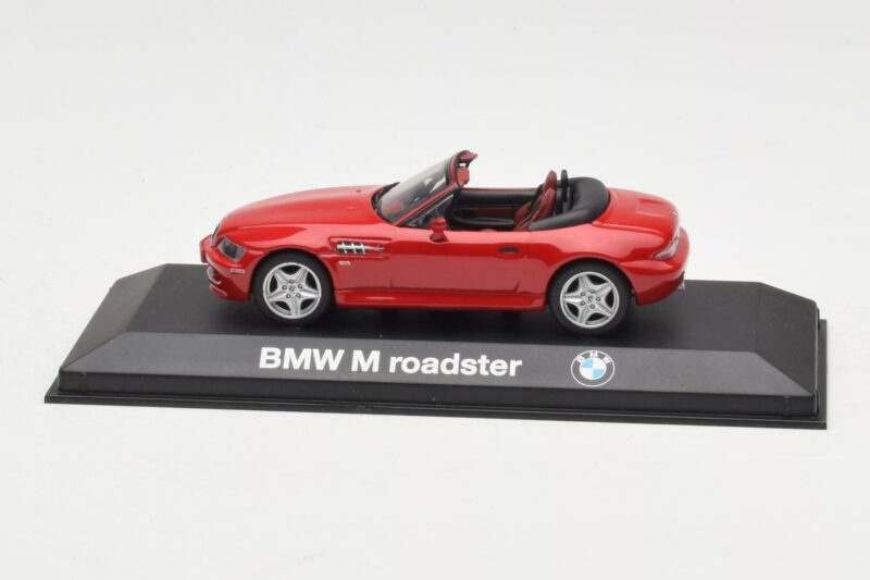 BMW Z3 Roadster 2.8 Raudonas Minichamps 1:43 BMW004 Metalas