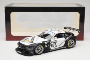 BMW Z4 #676 H. Stuck / J. Hennerici / D. Hurtgen Team Schubert Nürburgring 24 Hours 2006 AUTOart 1:18 80649 Metalas - nuotrauka 6 iš 6