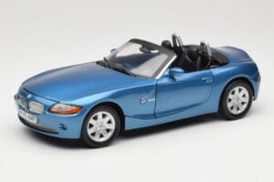 BMW Z4 E85 Mėlynas Metallic Motormax 1:18 73144 Metalas