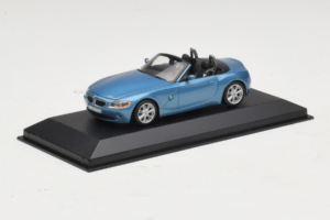 BMW Z4 E85 Kabrioletas Light Blue Metallic Minichamps 1:43 BMW016 Metalas - nuotrauka 2 iš 4