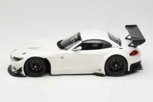 BMW Z4 GT3 E89 Baltas Minichamps 1:18 151122301 Metalas - nuotrauka 3 iš 6