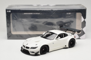 BMW Z4 GT3 E89 Baltas Minichamps 1:18 151122301 Metalas - nuotrauka 6 iš 6