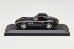 BMW Z8 Juodas Hardtop Minichamps 1:43 BMW018 Metalas