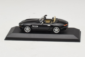 BMW Z8 Kabrioletas Juodas Minichamps 1:43 80420026607-R1 Metalas