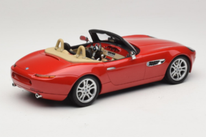 BMW Z8 Raudonas Minichamps 1:18 155024230 Metalas - nuotrauka 2 iš 6