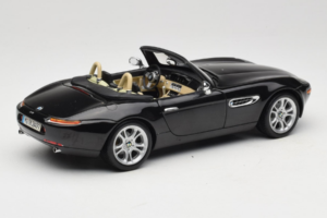 BMW Z8 Juodas Kyosho 1:18 80439411729 Metalas - nuotrauka 3 iš 9