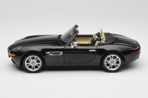 BMW Z8 Juodas Kyosho 1:18 80439411729 Metalas - nuotrauka 4 iš 9