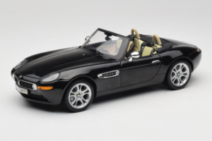BMW Z8 Juodas Kyosho 1:18 80439411729 Metalas