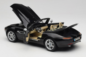 BMW Z8 Juodas Kyosho 1:18 80439411729 Metalas - nuotrauka 5 iš 9